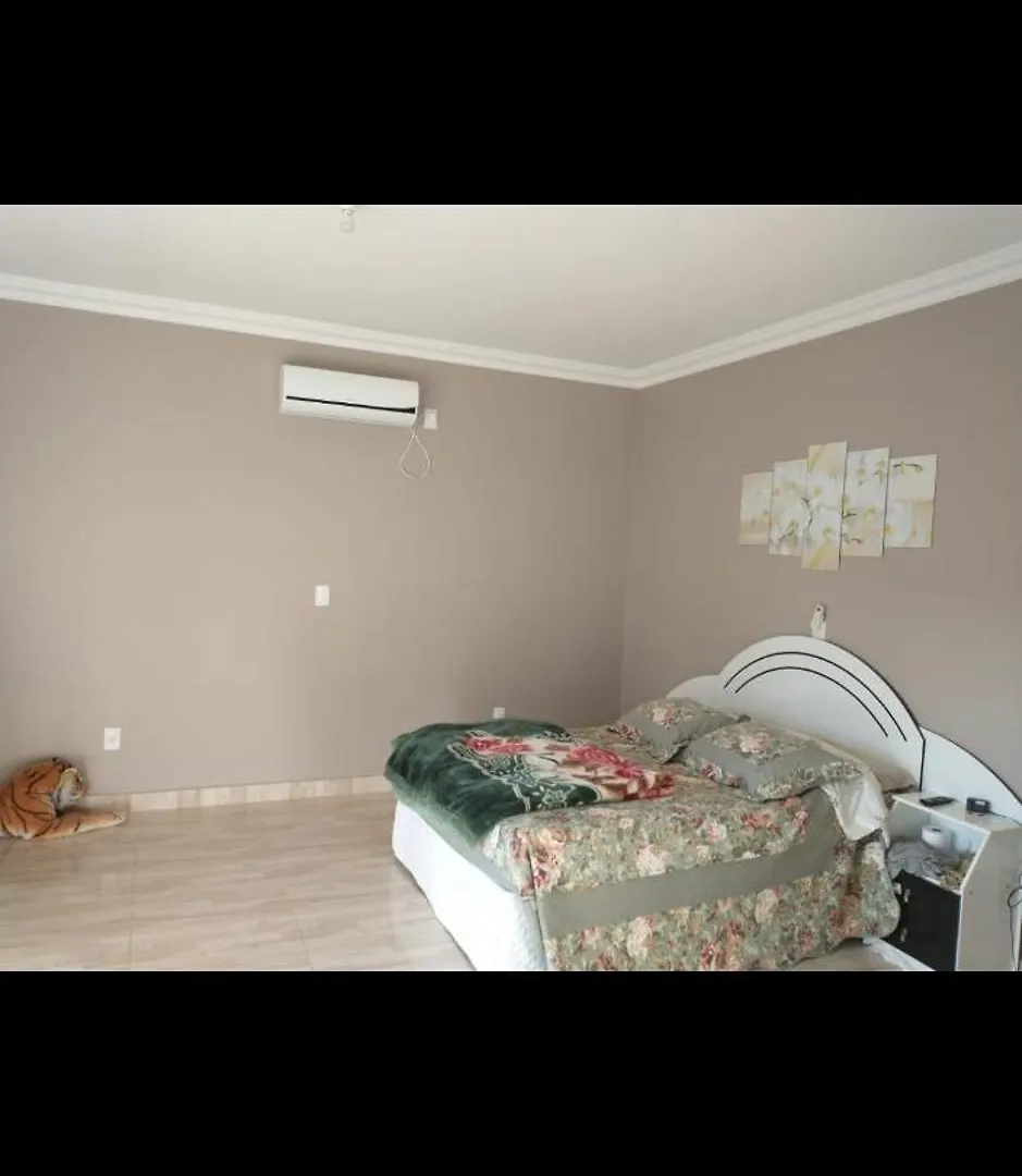 Casa 4 Quartos A 2 Km Da Praia Da Cachoeira Do Bj Florianópolis 度假居